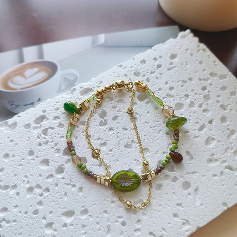 Pulsera de cuentas de dos capas Golden Forest con piedra preciosa de peridoto 