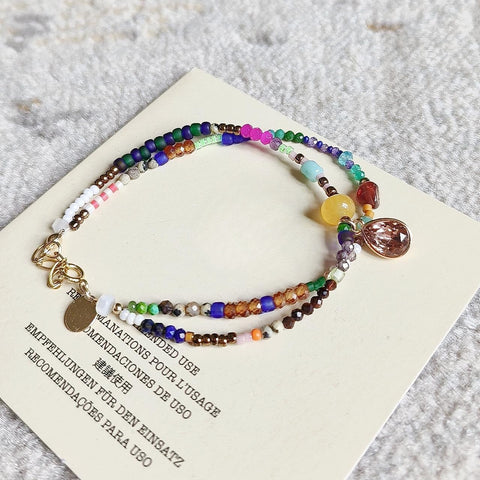 Pulsera de doble capa con mezcla de piedras preciosas y cuentas diversas 