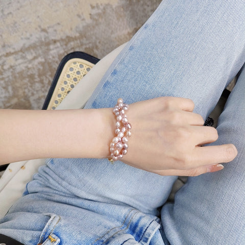 Glamorous Fusion Bracelet: Baroque Pearls with Gold-Plated Irregular Streamline