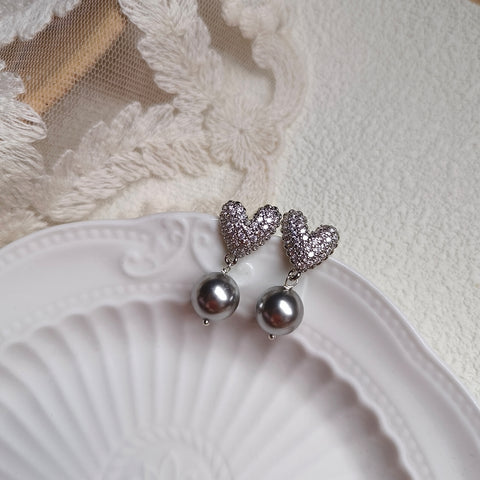 Love in Pearls Stud Earrings: Platinum-Plated Heart with Dark Grey Swarovski Pearl